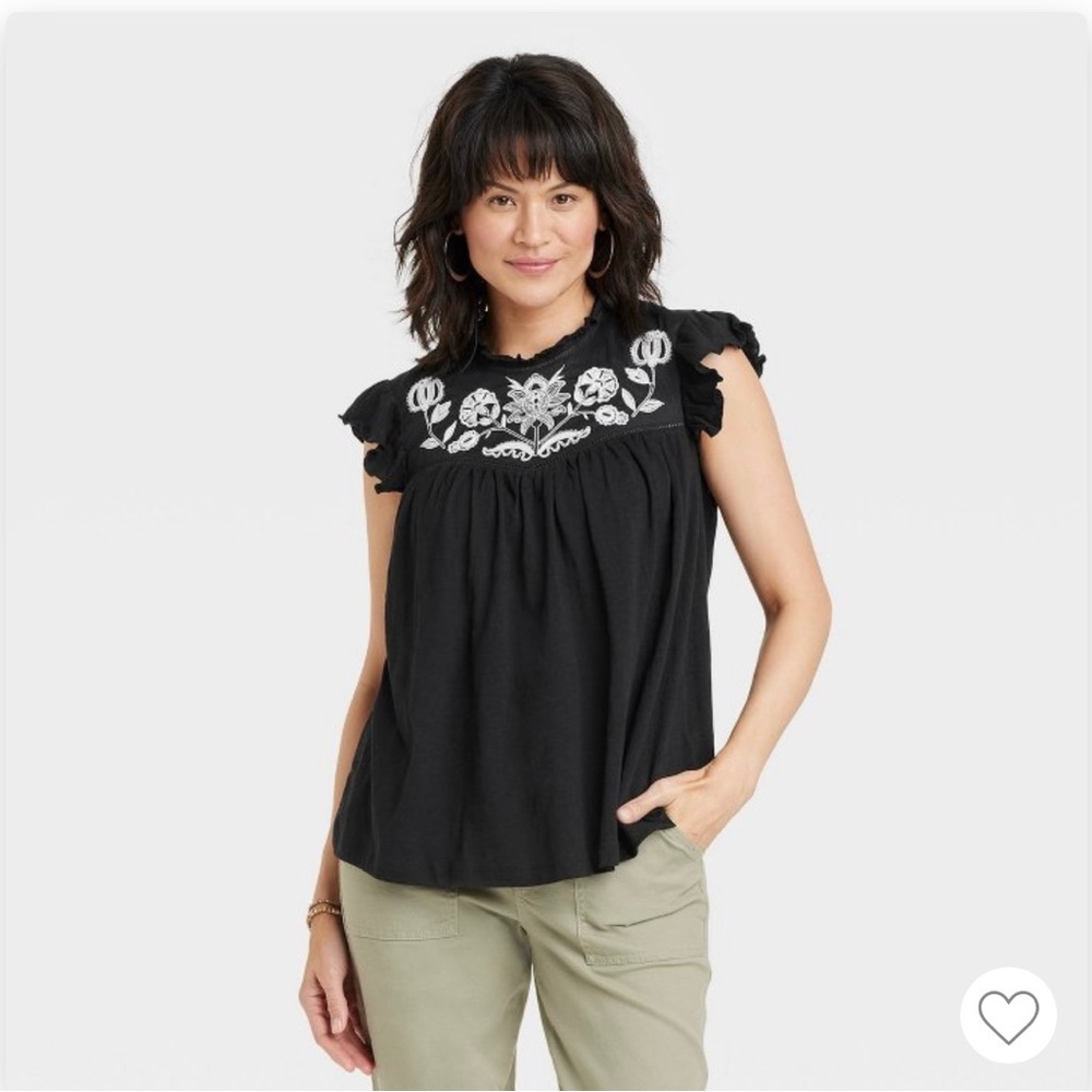 Knox Rose add M Embroidered Top with Tassels EUC